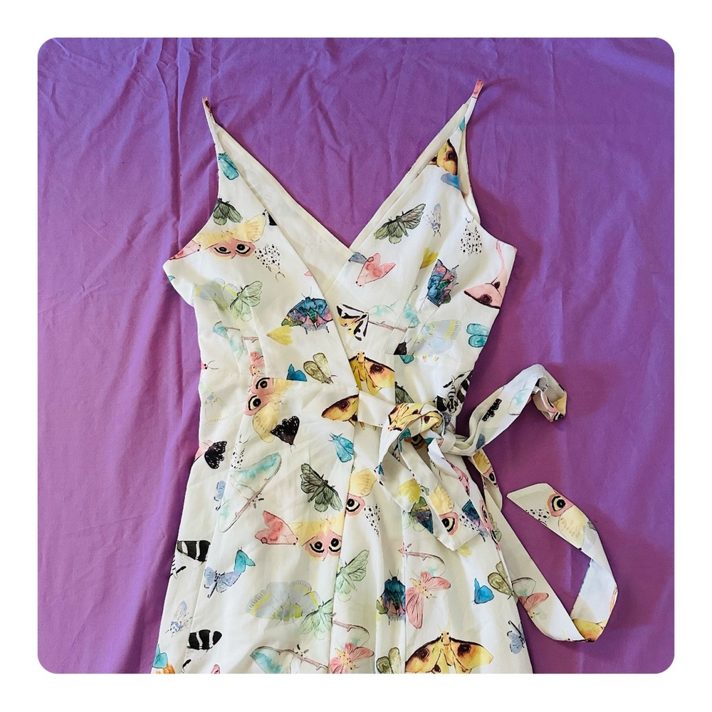 β
Hutch by Anthropologie Wrap Printed Spring Wedding Guest Maxi Dress - White β
- Picture 15 of 17